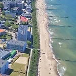 Wodnik Twoj Z Widokiem Na Morze