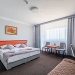 Wodnik Twoj Z Widokiem Na Morze Hotell