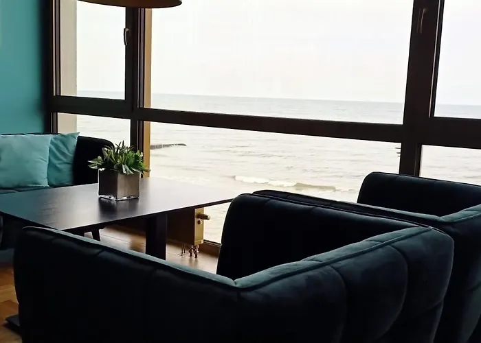 Wodnik Twoj Z Widokiem Na Morze Ustronie Morskie